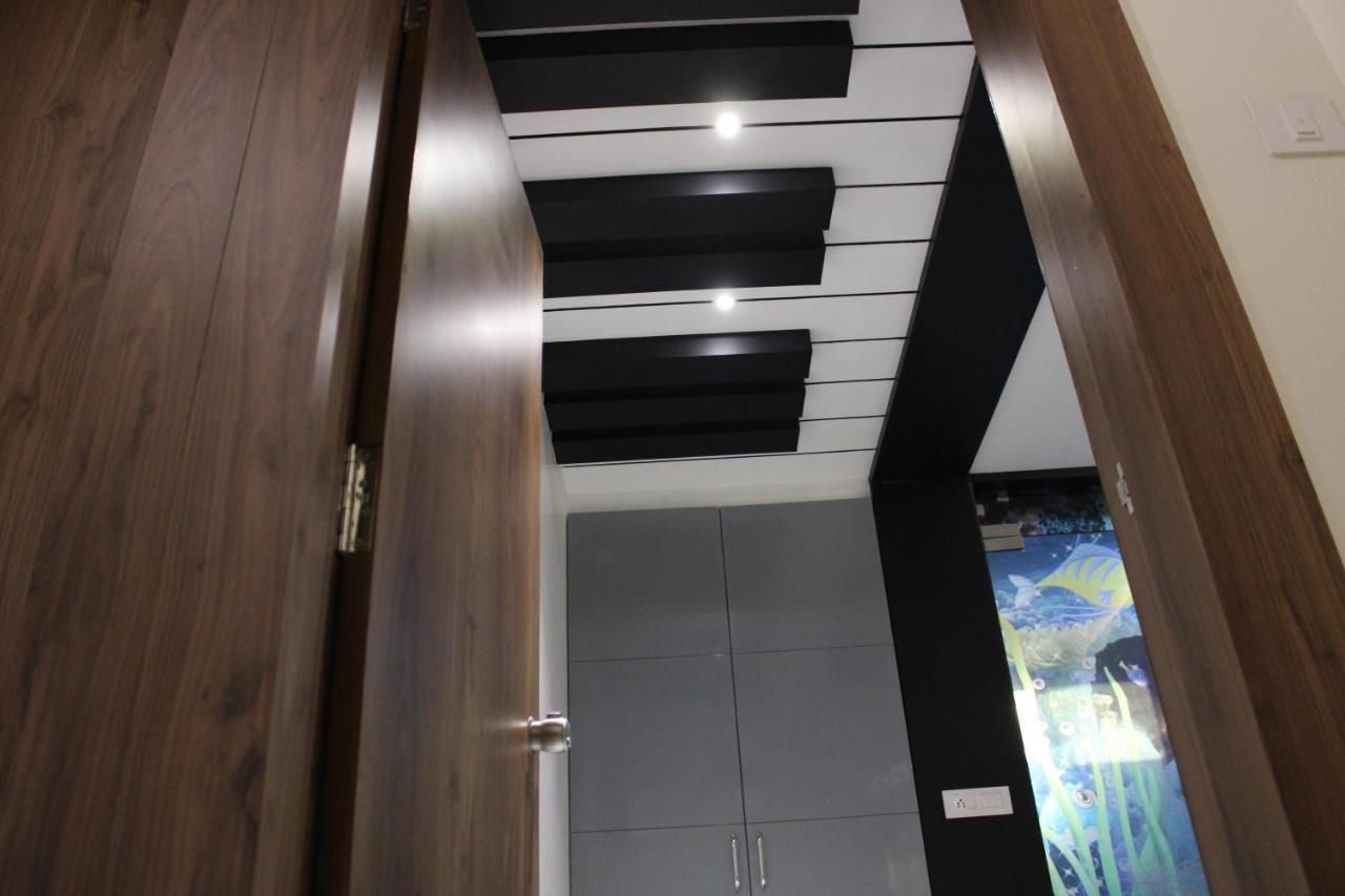 Hotel The Grand Piano - Best Business Hotel In Patan Exteriör bild