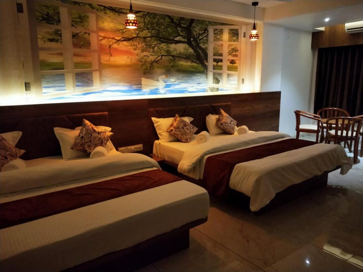 Hotel The Grand Piano - Best Business Hotel In Patan Exteriör bild