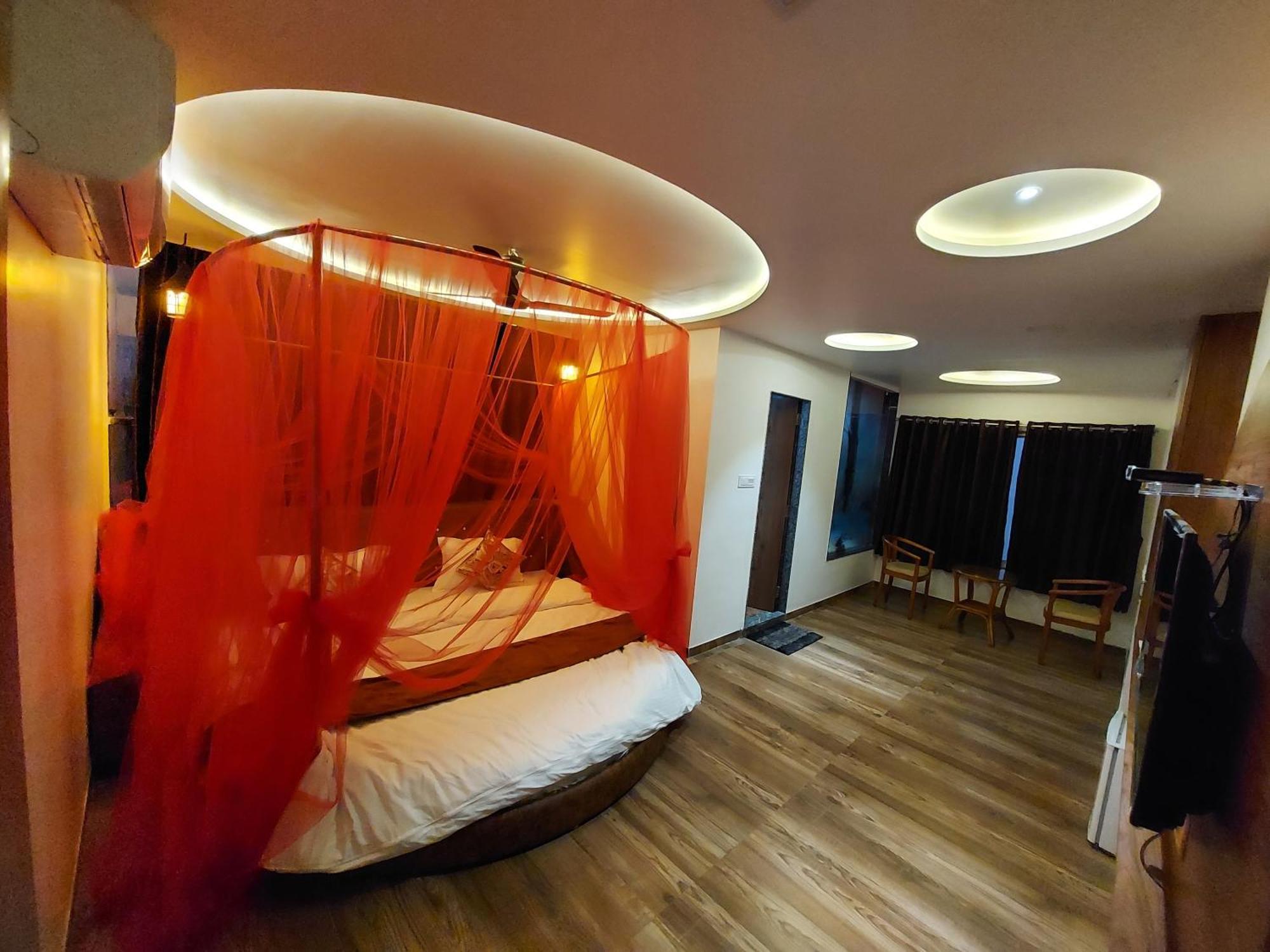 Hotel The Grand Piano - Best Business Hotel In Patan Exteriör bild
